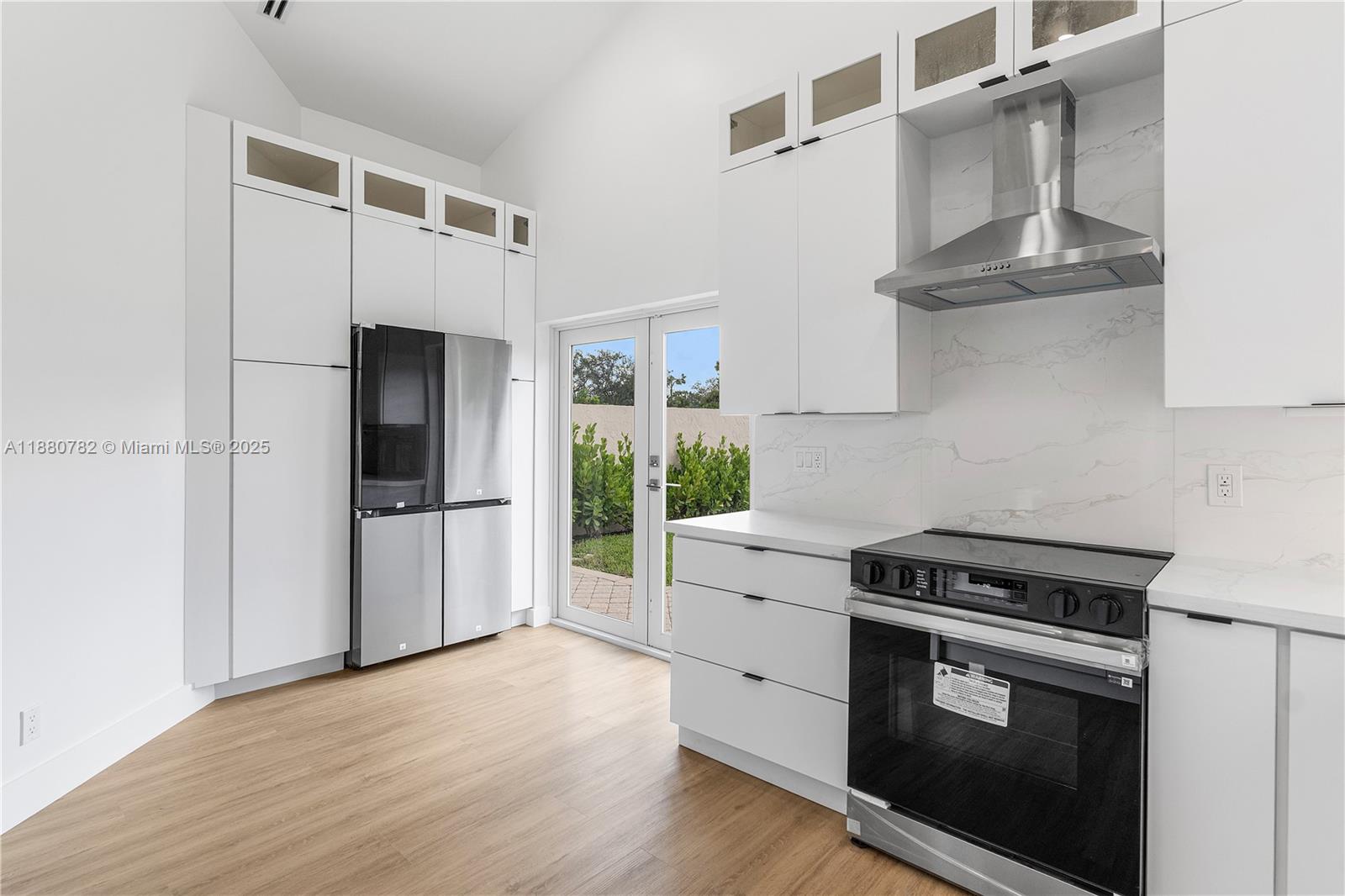 BREAKERS WEST 13 - Residential