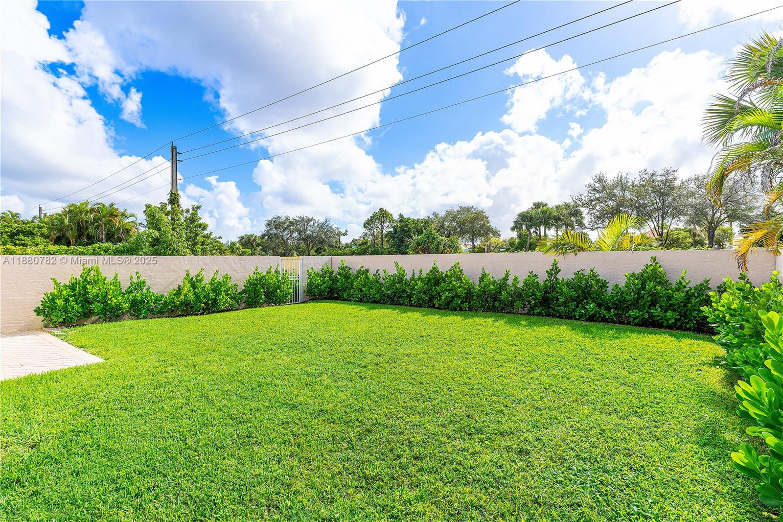 BREAKERS WEST 13 - Residential