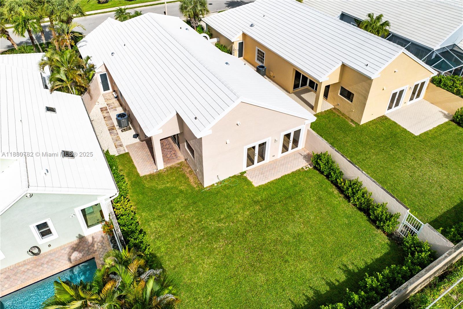 BREAKERS WEST 13 - Residential