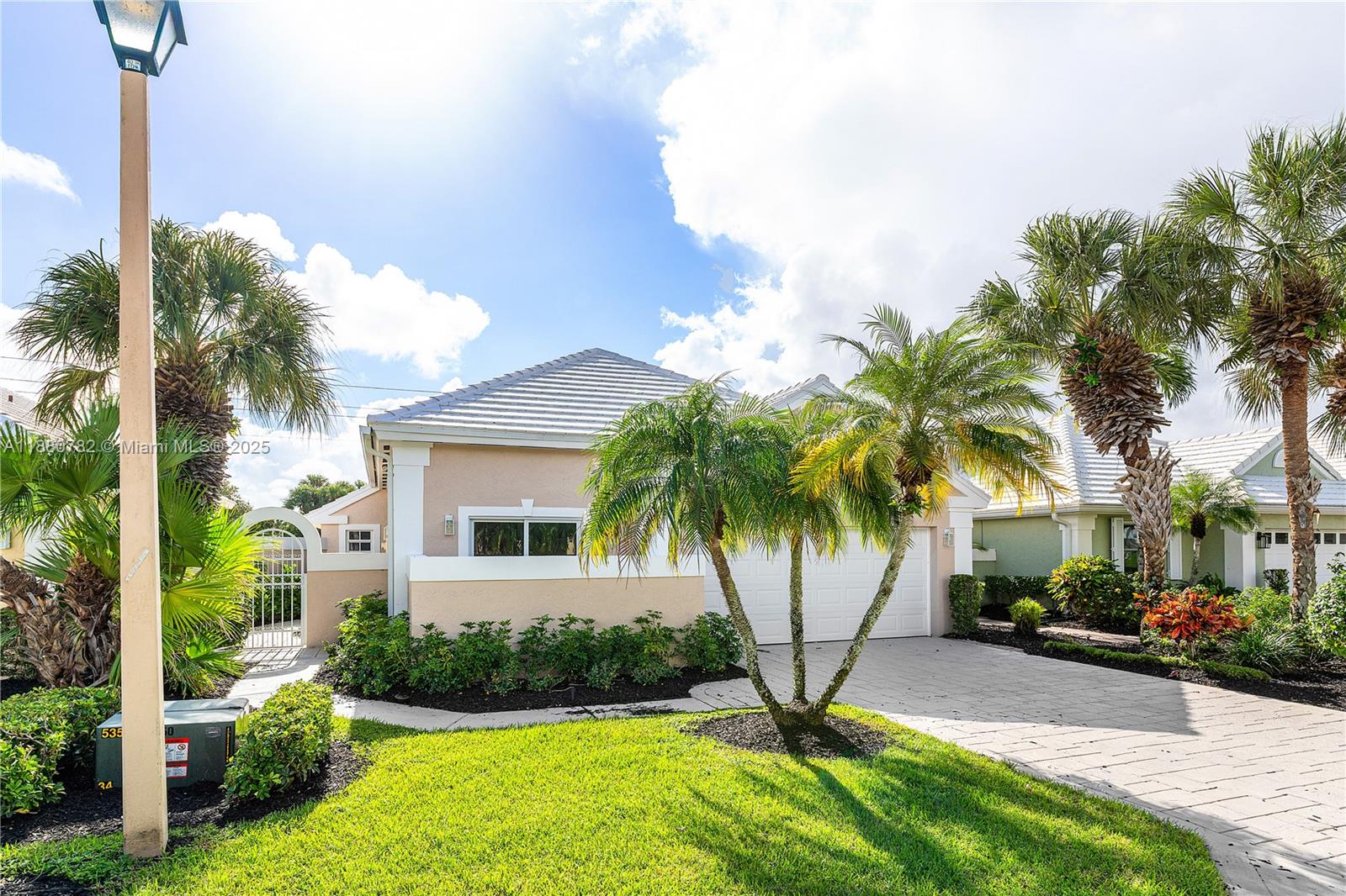 BREAKERS WEST 13 - Residential