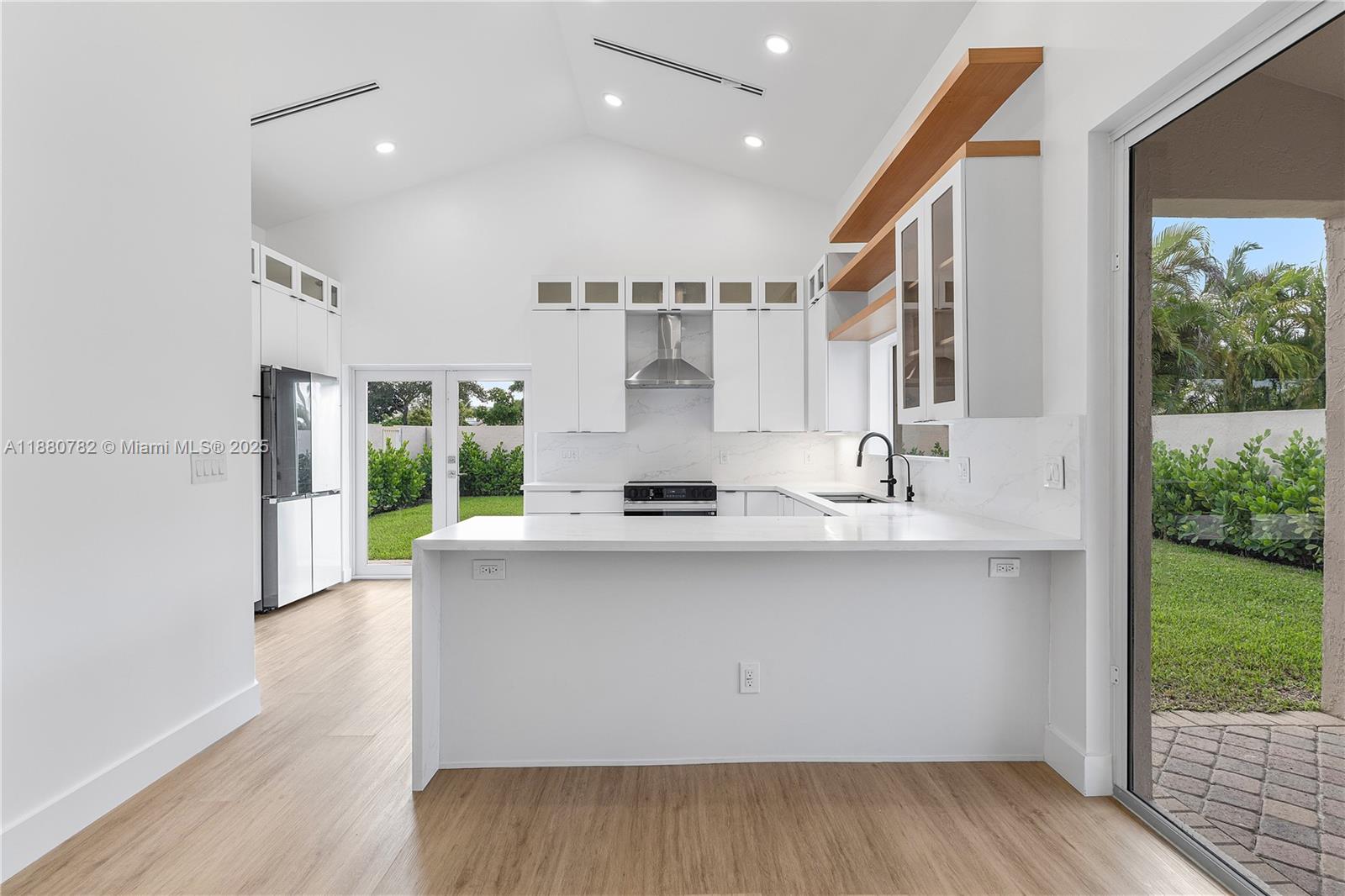 BREAKERS WEST 13 - Residential