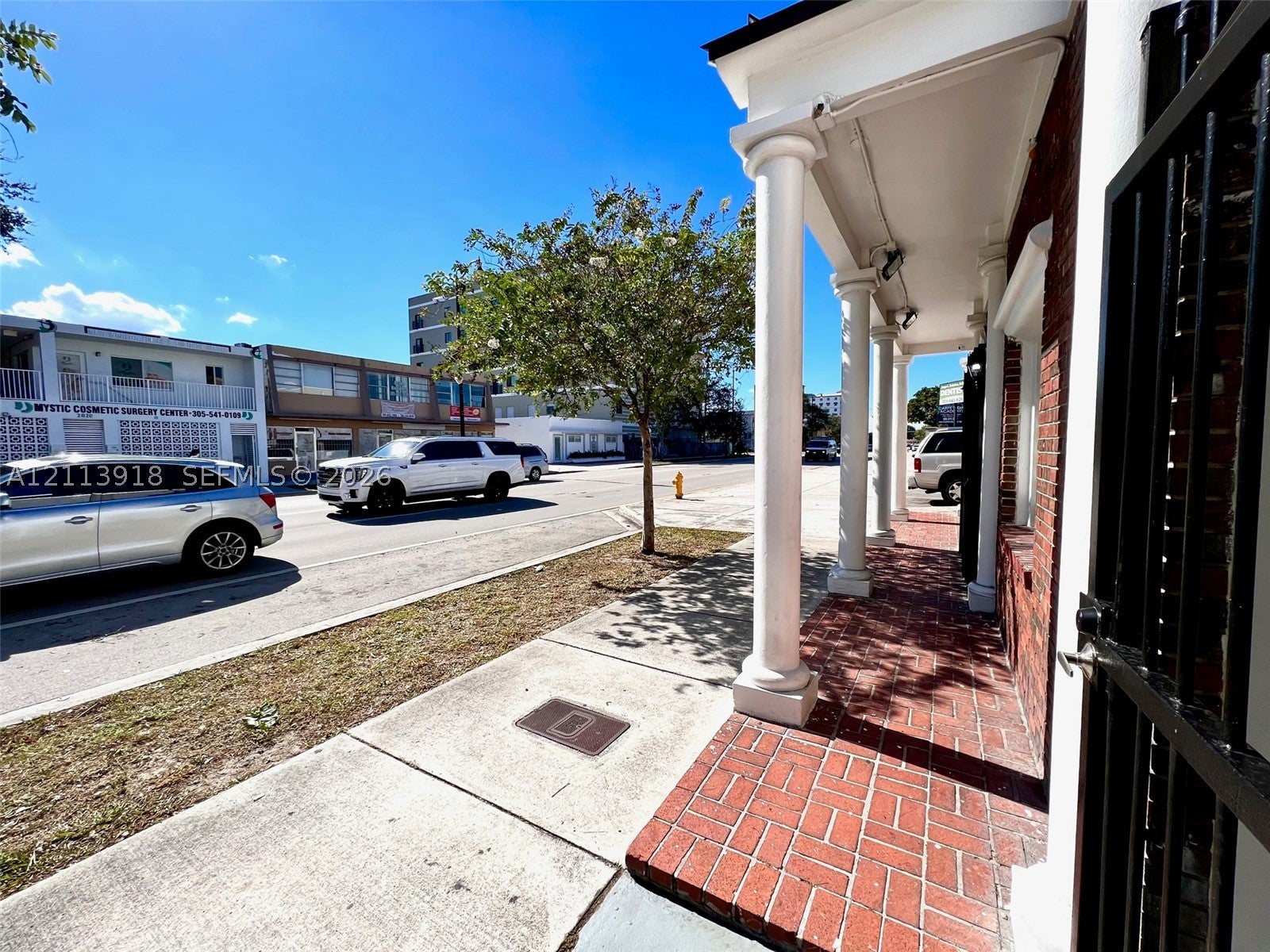 2025 SW 1st St