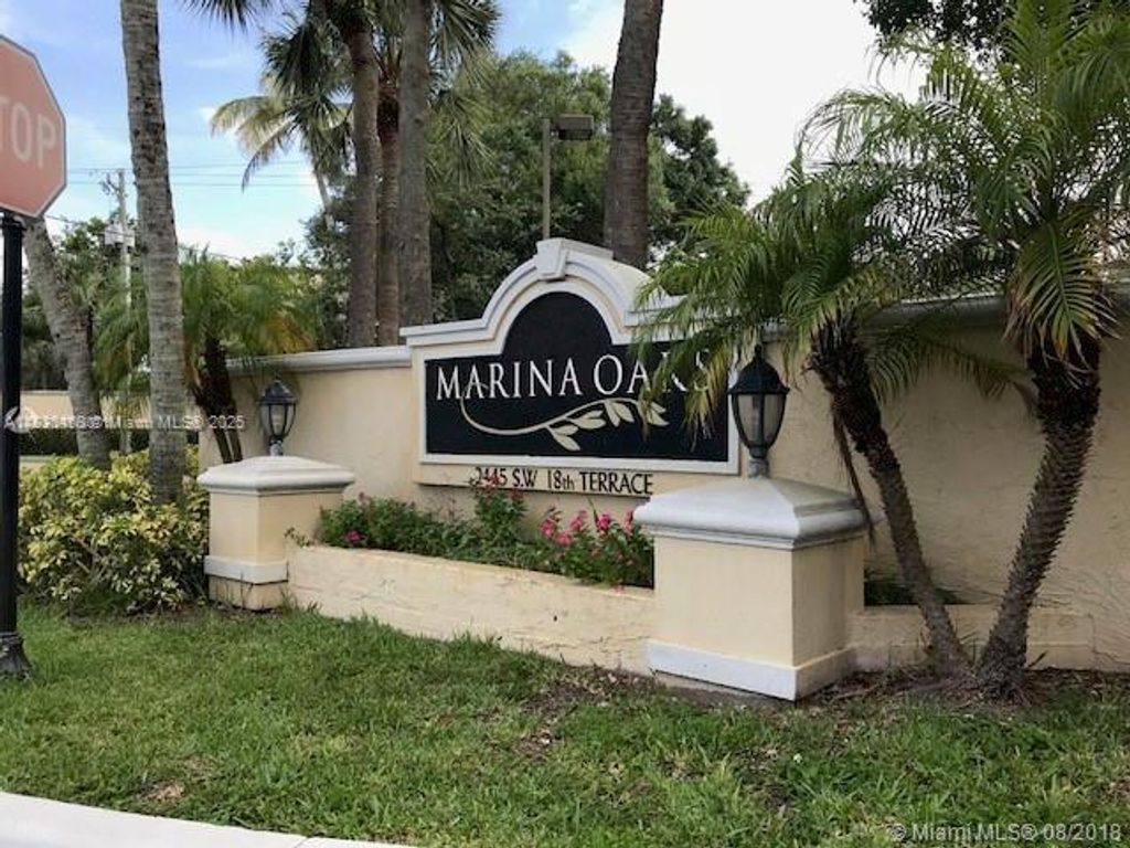 Photo of 2445 SW 18th Ter #1011, Fort Lauderdale, FL 33315 (MLS # A11830468)