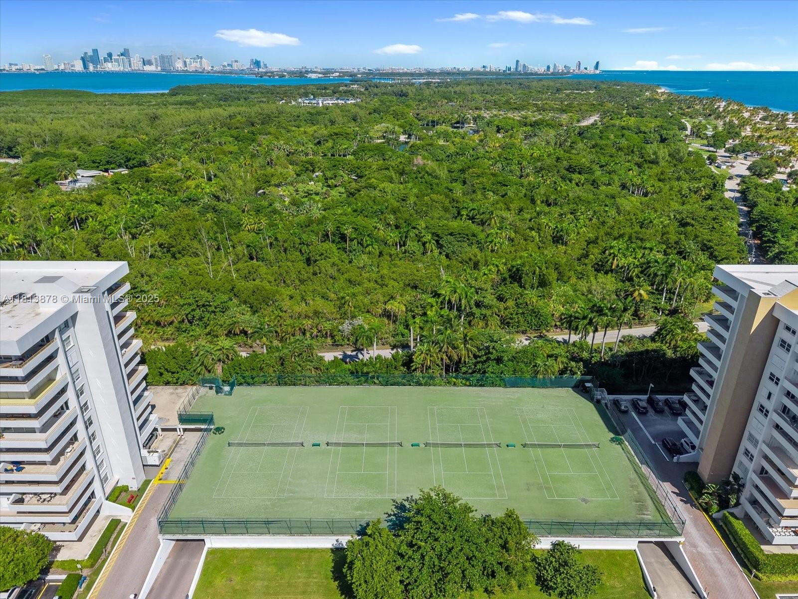 COMMODORE CLUB SOUTH COND - Residential Lease