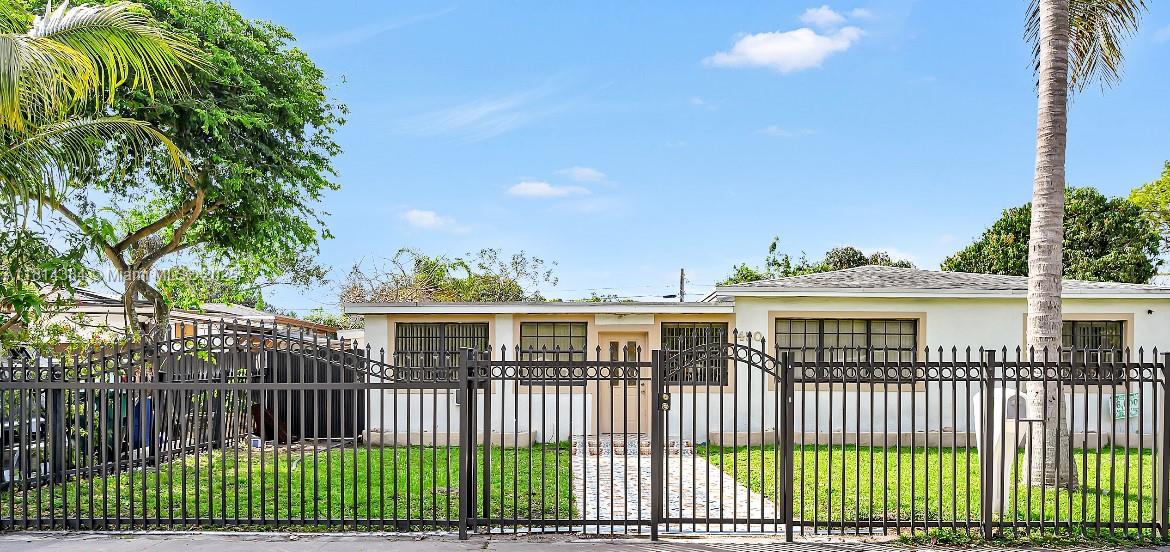 Rental Property at 450 Ne 158th St 2, Miami, Broward County, Florida - Bedrooms: 4 
Bathrooms: 2  - $3,100 MO.