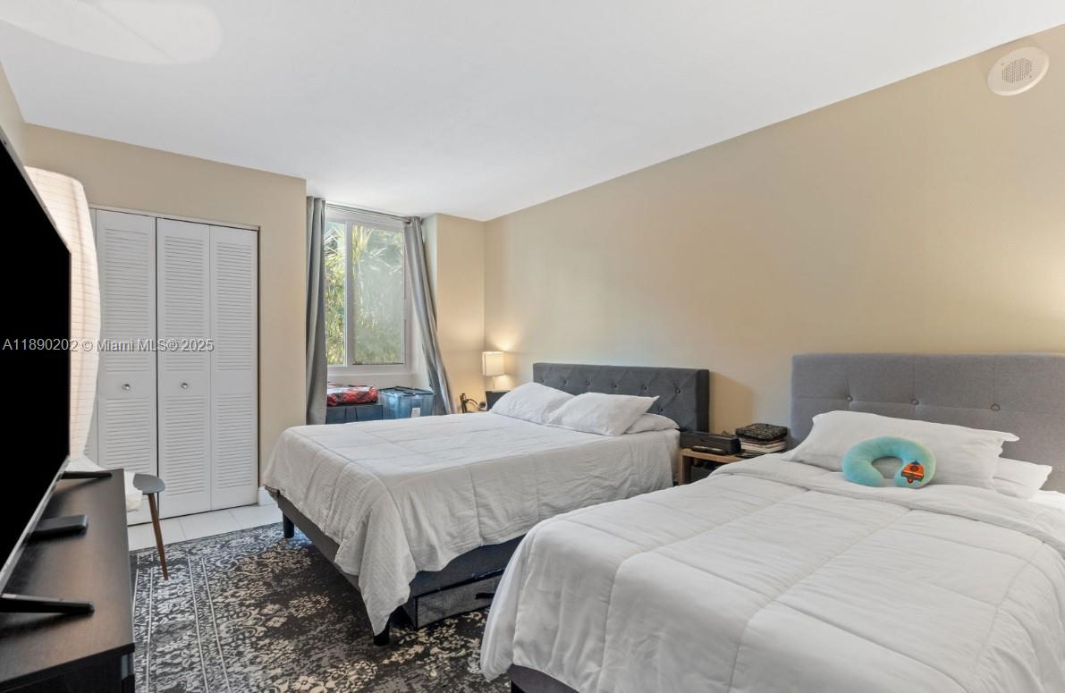 MADISON DOWNTOWN CONDO - Residential