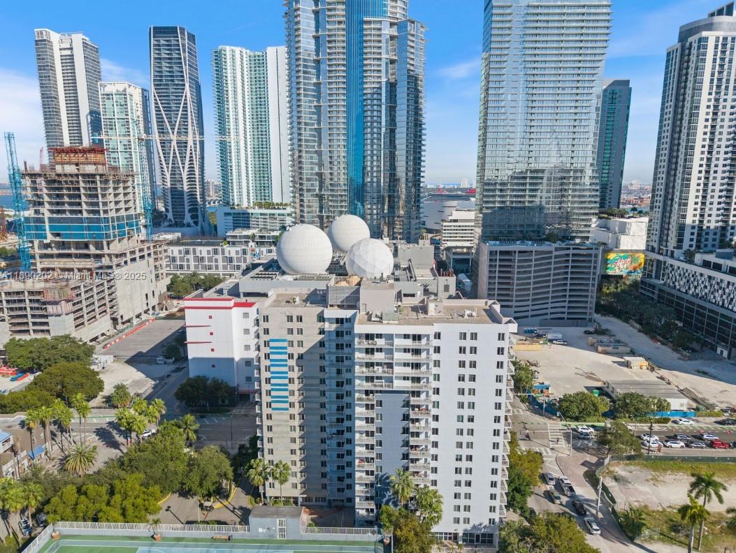 MADISON DOWNTOWN CONDO - Residential