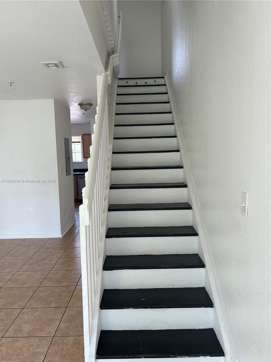 2050 NE 167th St 3-124