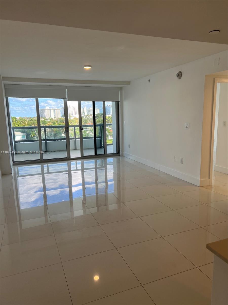 THE IVORY RESIDENCE CONDO - Residential Lease