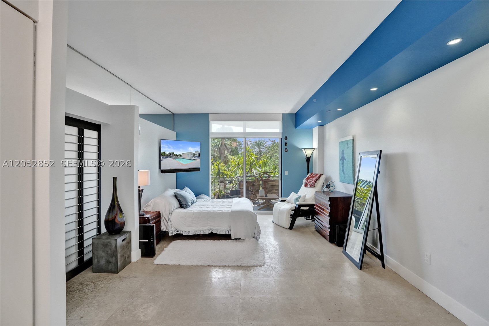 2001 Meridian Ave 308