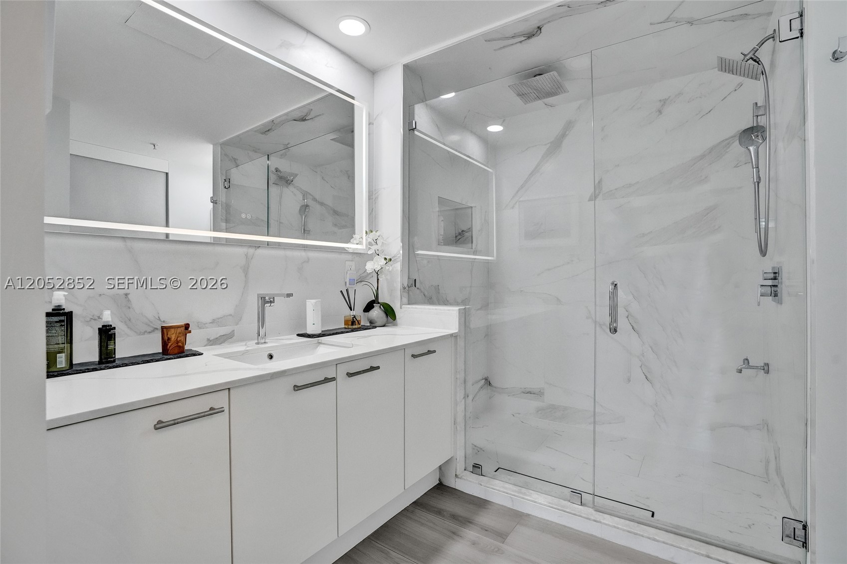2001 Meridian Ave 308
