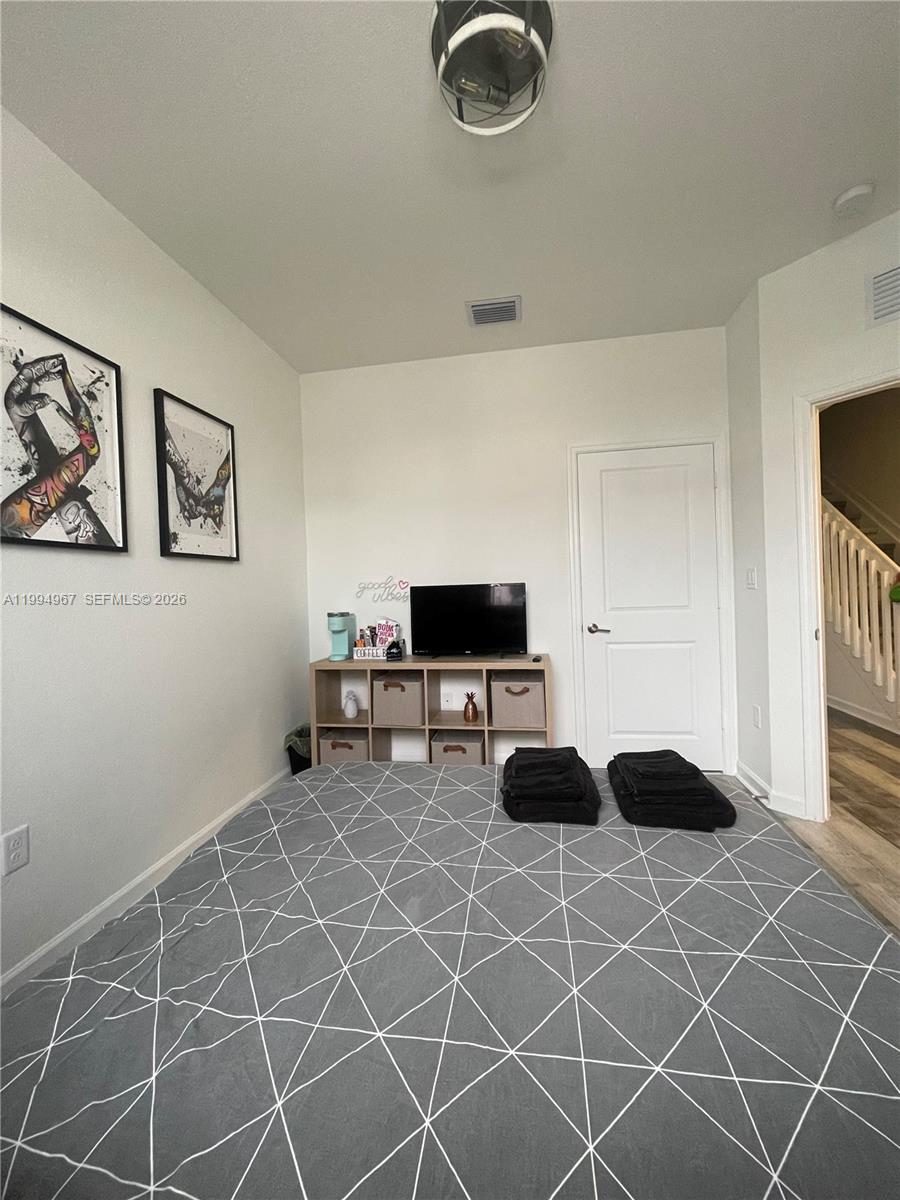 GOLF PARK SEC 1 - Residential Lease