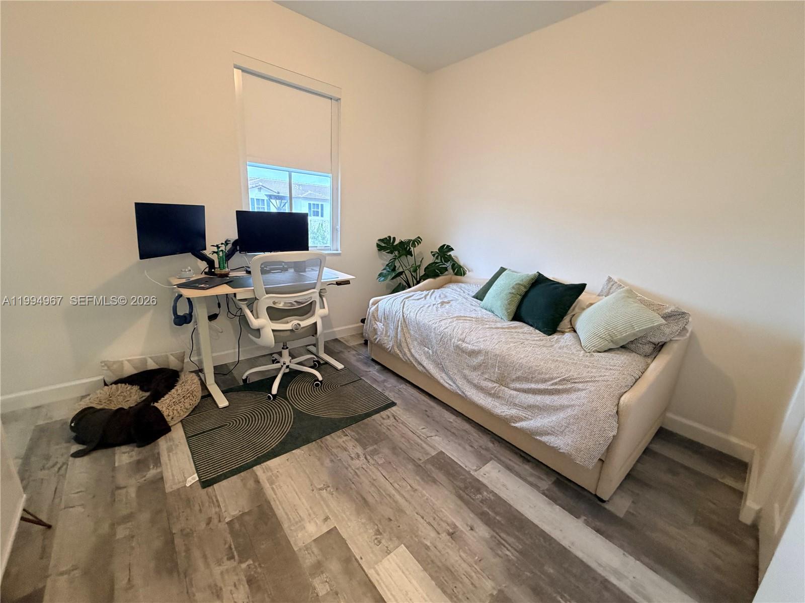 GOLF PARK SEC 1 - Residential Lease