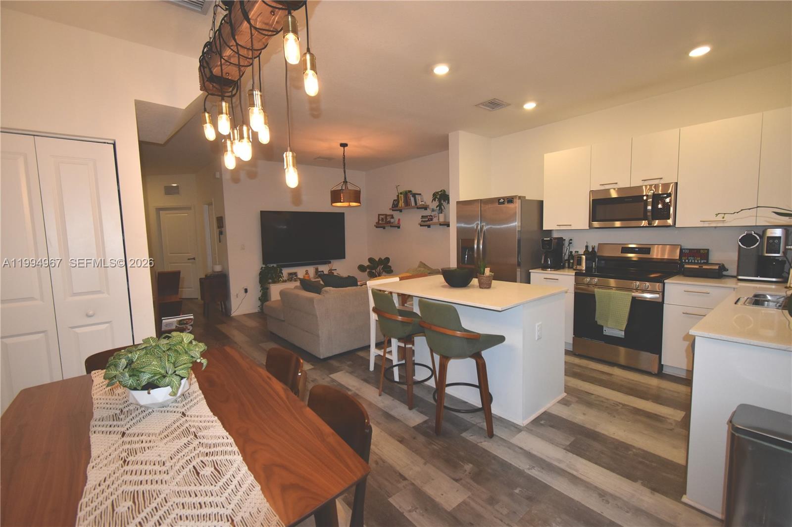 GOLF PARK SEC 1 - Residential Lease