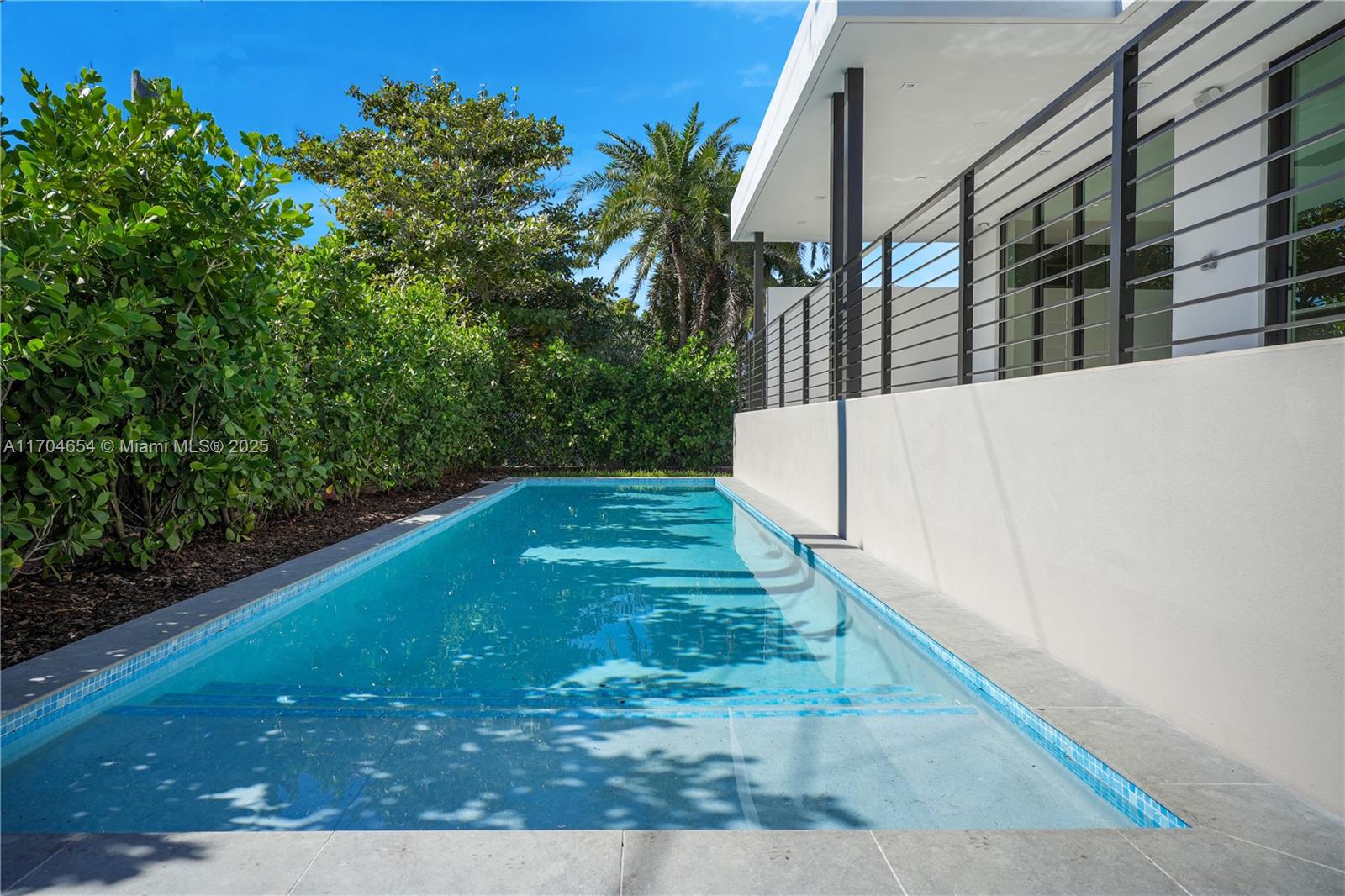 TROPICAL ISLE HOMES SUB 4 - Residential