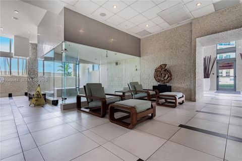 Tiny photo for 92 SW 3rd St #2510, Miami, FL 33130 (MLS # A12008911)