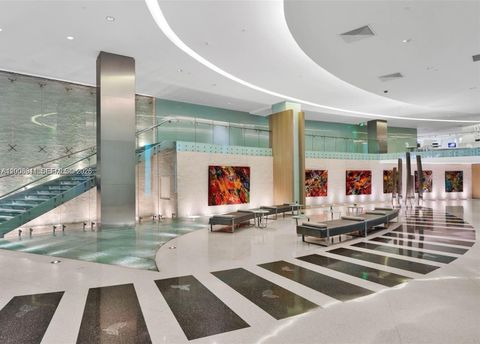 Tiny photo for 92 SW 3rd St #2510, Miami, FL 33130 (MLS # A12008911)