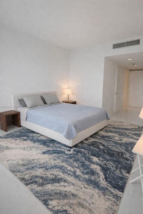 Tiny photo for 92 SW 3rd St #2510, Miami, FL 33130 (MLS # A12008911)