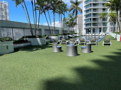 Tiny photo for 92 SW 3rd St #2510, Miami, FL 33130 (MLS # A12008911)