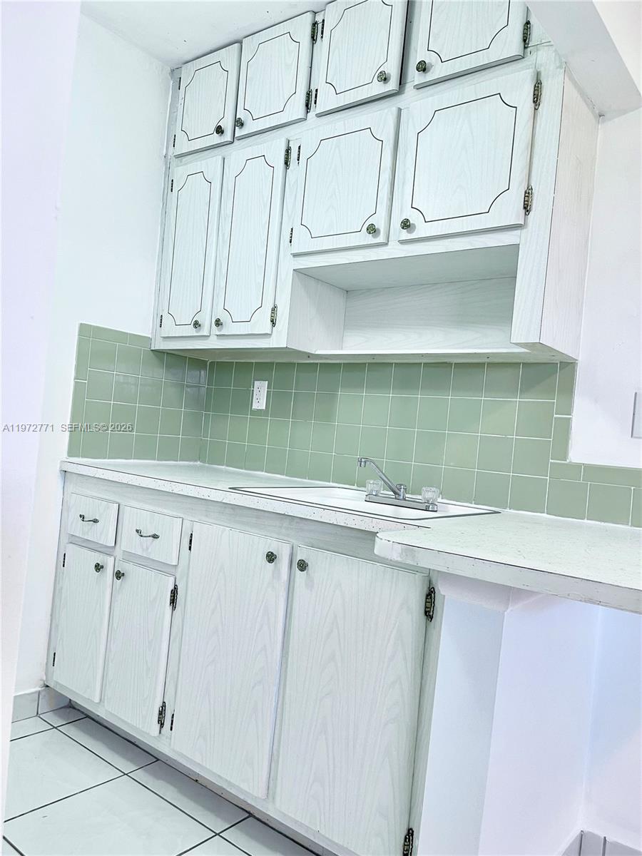 WARRENTON HOUSE CONDO - Residential