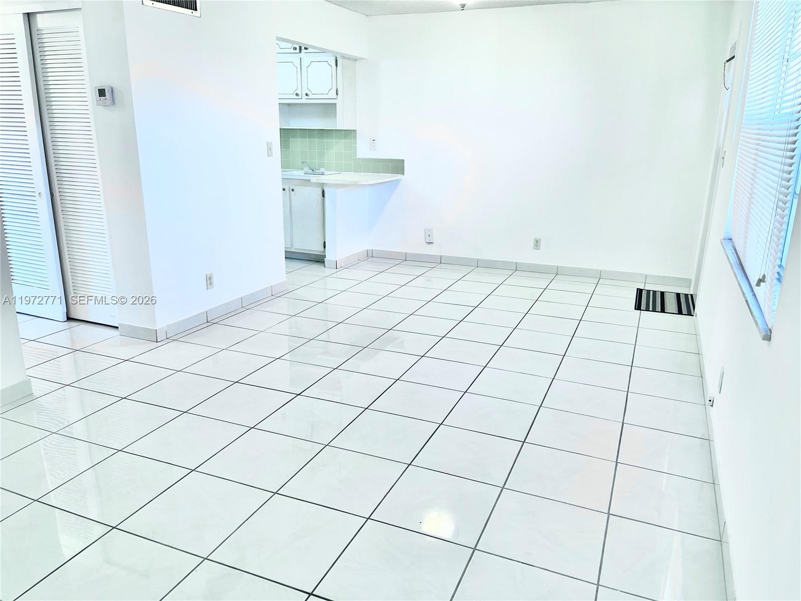 WARRENTON HOUSE CONDO - Residential