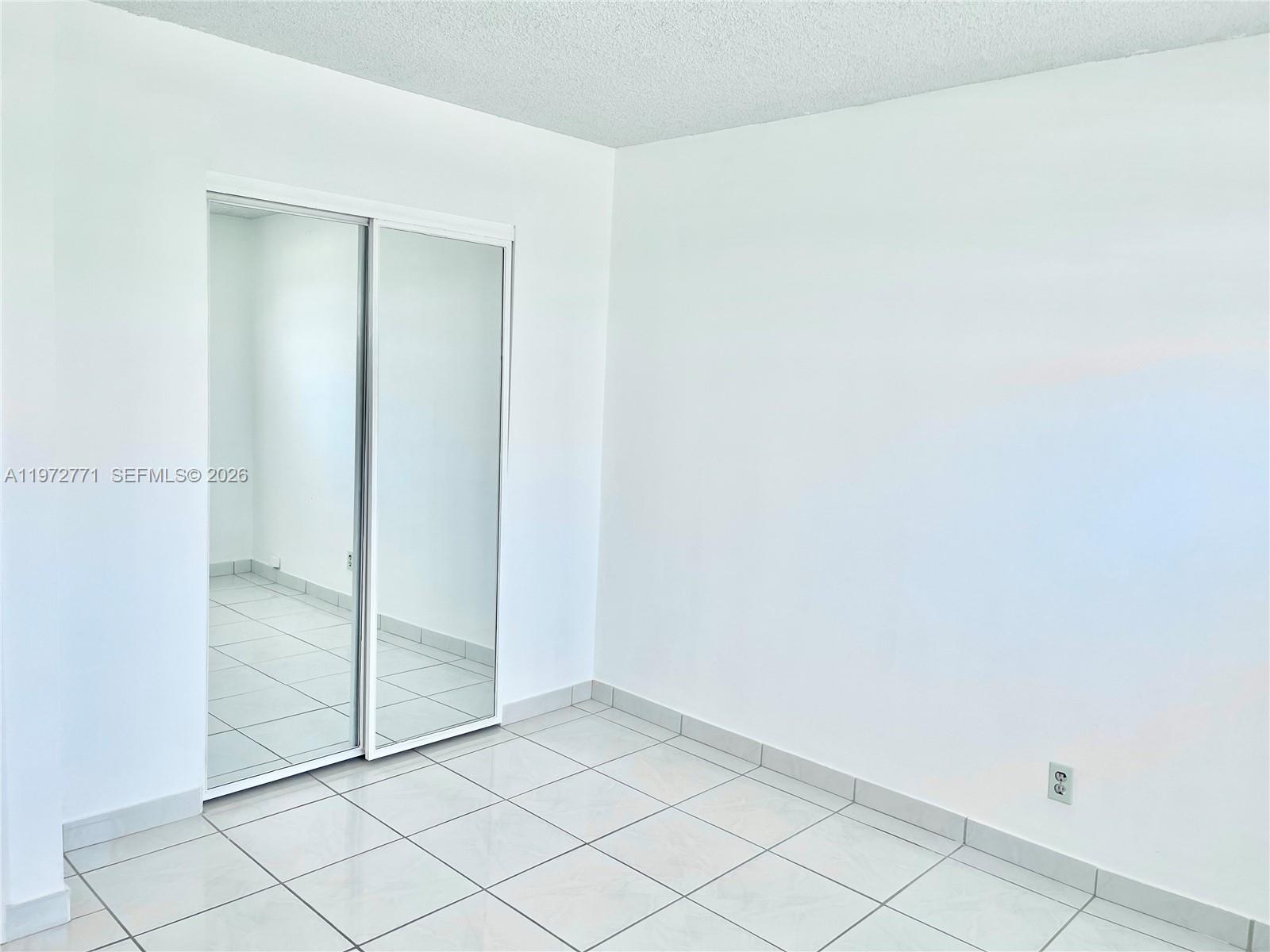 WARRENTON HOUSE CONDO - Residential