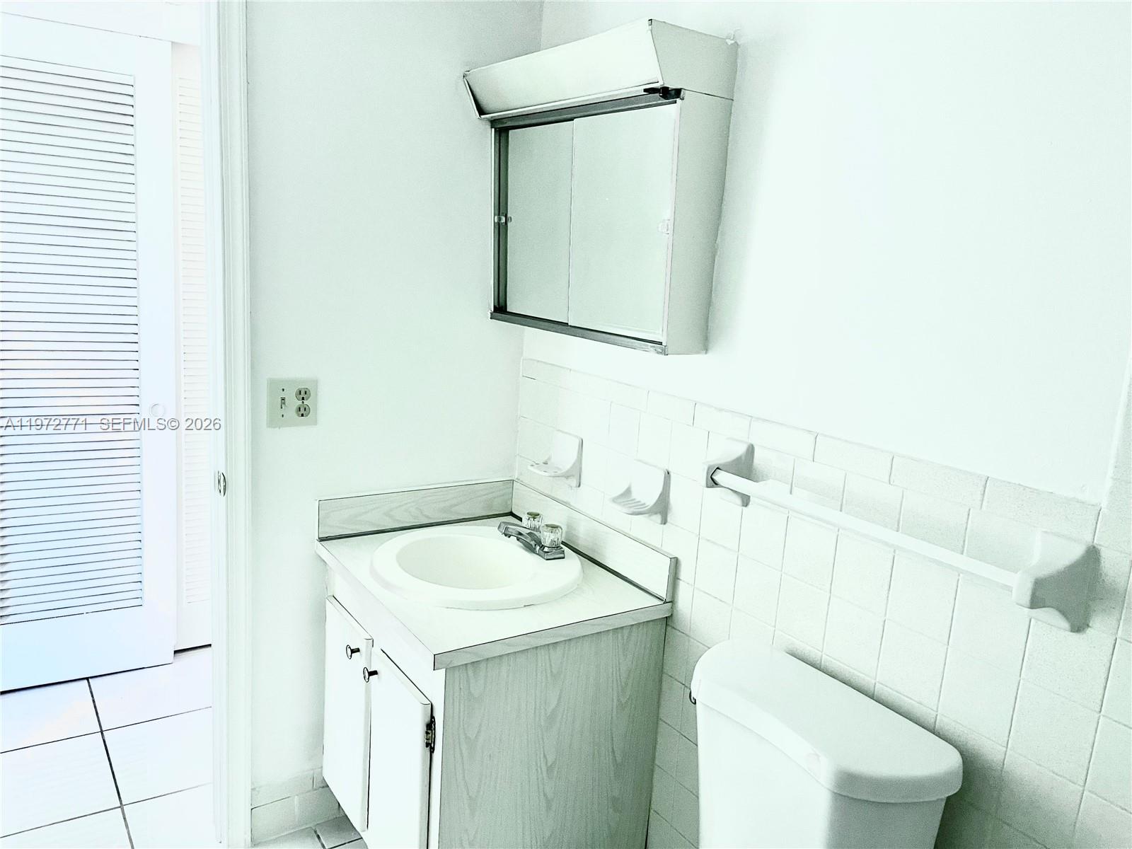 WARRENTON HOUSE CONDO - Residential