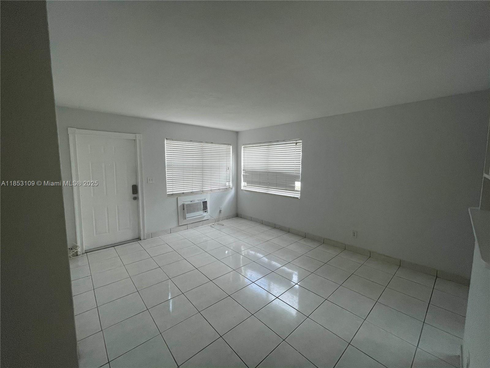 HOLLYWOOD - Residential Lease