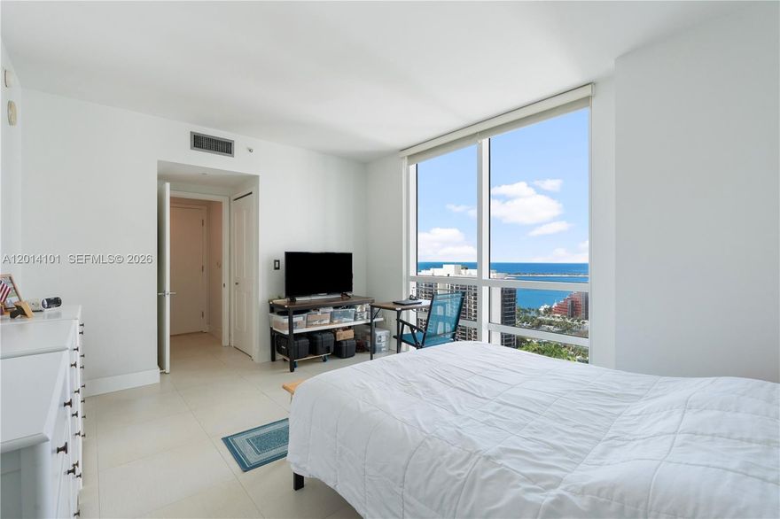 Spacious 1-bedroom, 1-bath corner unit with stunning bay views and abundant natural light throughout. Move-in ready, featuring a sleek kitchen with stainless steel appliances, a generously sized bathroom with a Roman tub, ceiling-mounted shower head, and bidet. The bedroom offers beautiful water views, creating a serene retreat.

Enjoy a newly renovated pool, updated fitness center, and a prime location in the heart of Brickell. Includes one assigned parking space, with valet service available in the building for added convenience.
