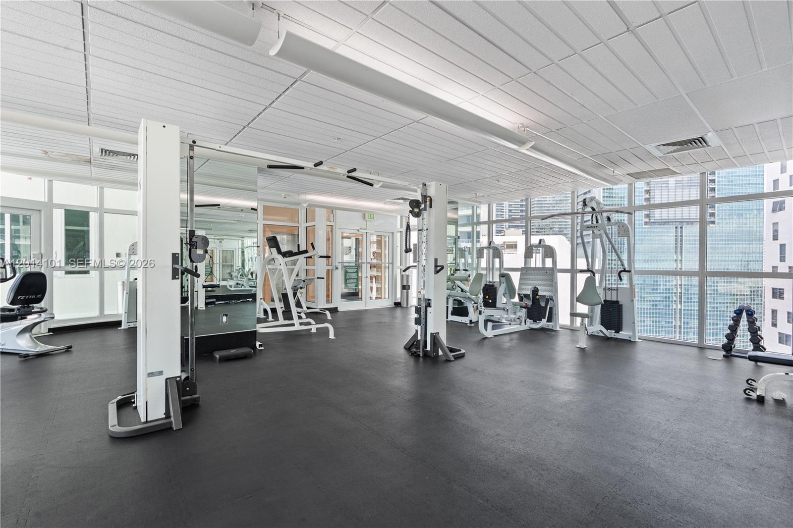 THE EMERALD AT BRICKELL CO - Residential