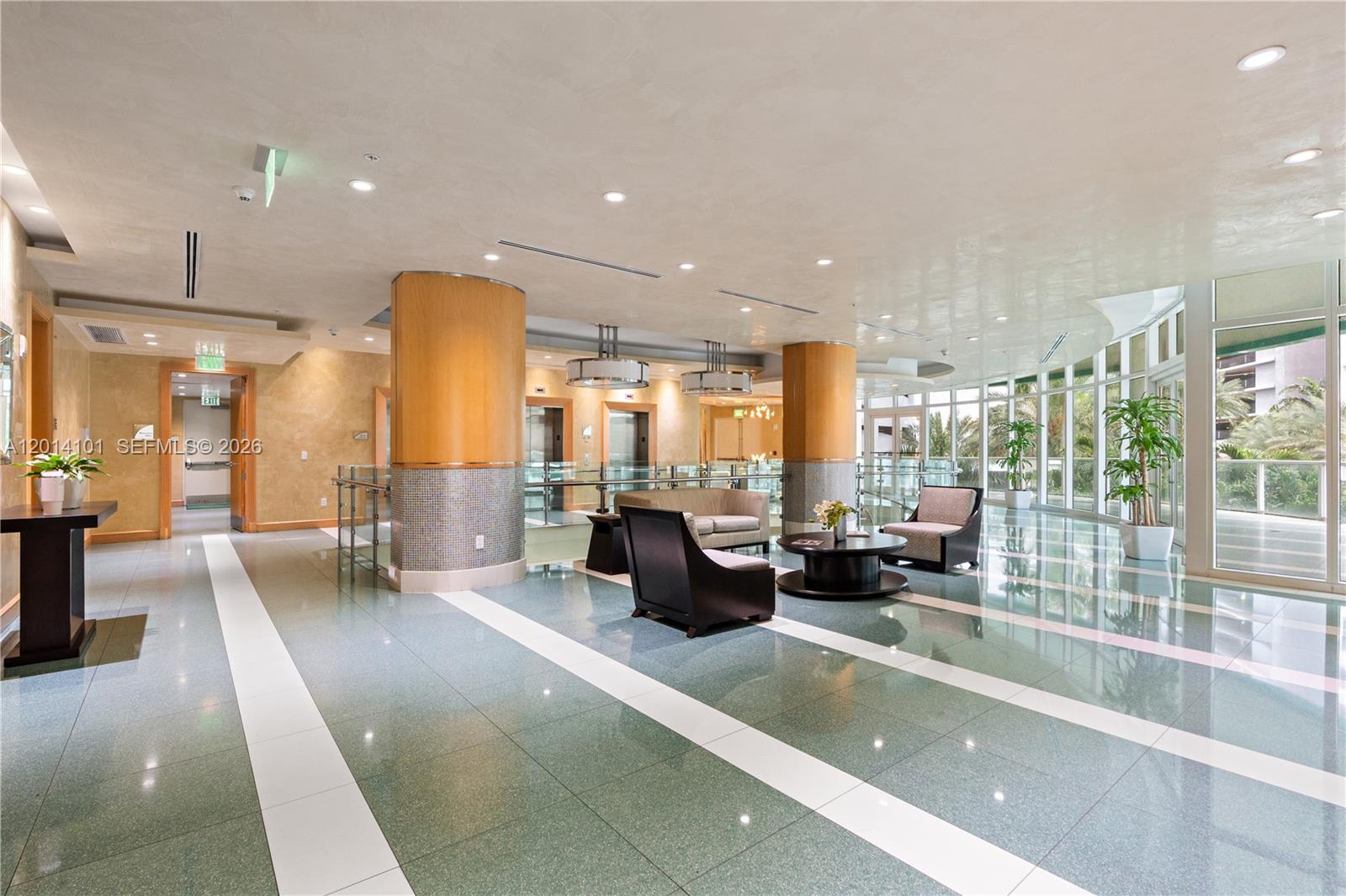 THE EMERALD AT BRICKELL CO - Residential