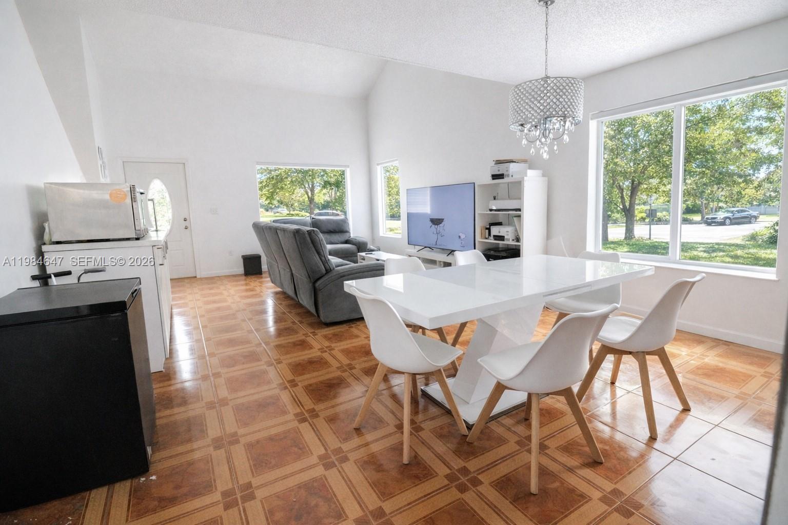 COUNTRY WALK WEST SEC 1 - Residential