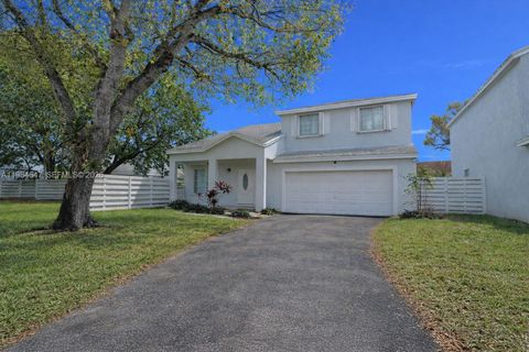 14615 SW 142nd Place Cir Miami FL 33186