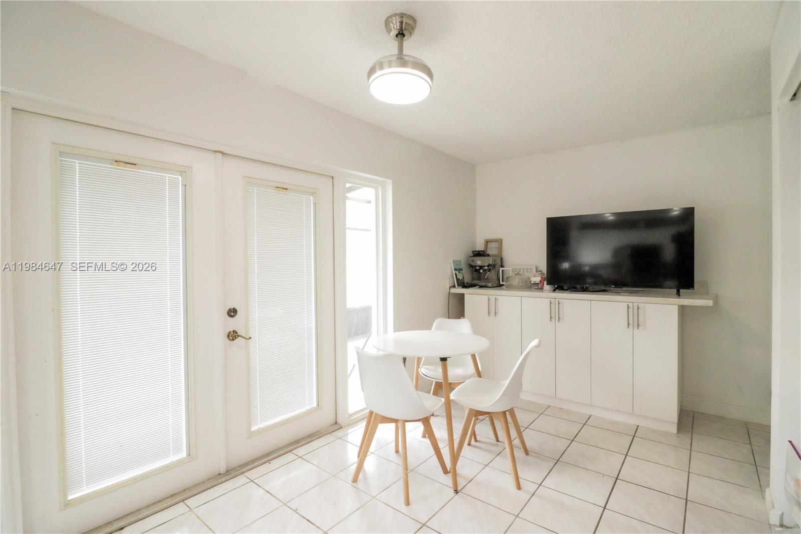 COUNTRY WALK WEST SEC 1 - Residential