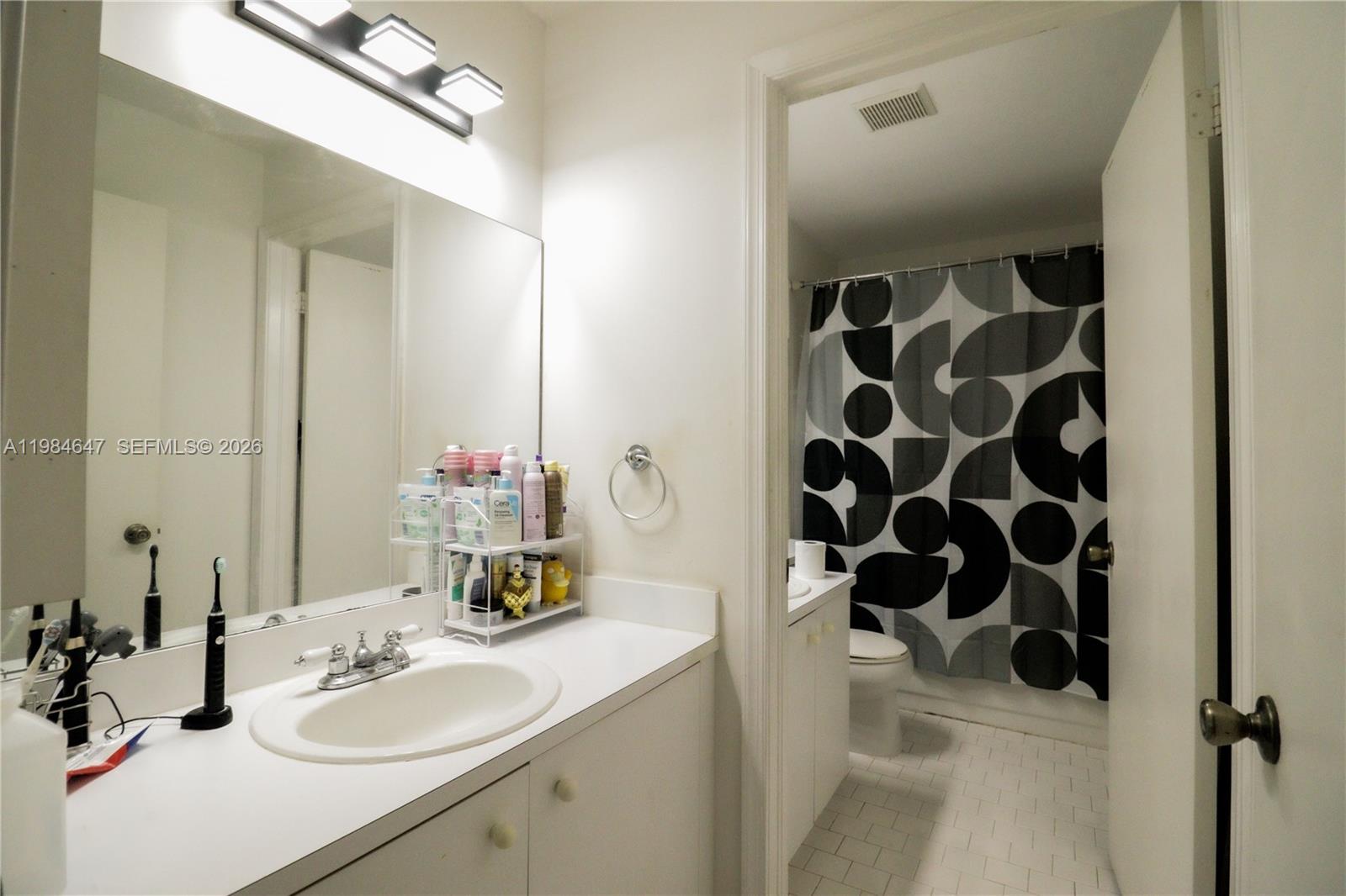 COUNTRY WALK WEST SEC 1 - Residential