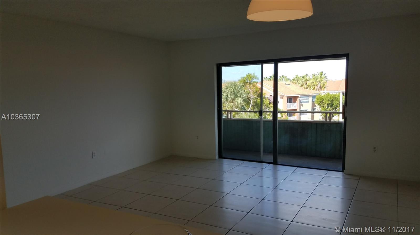 LAKEVIEW GARDENS CONDO - Residential