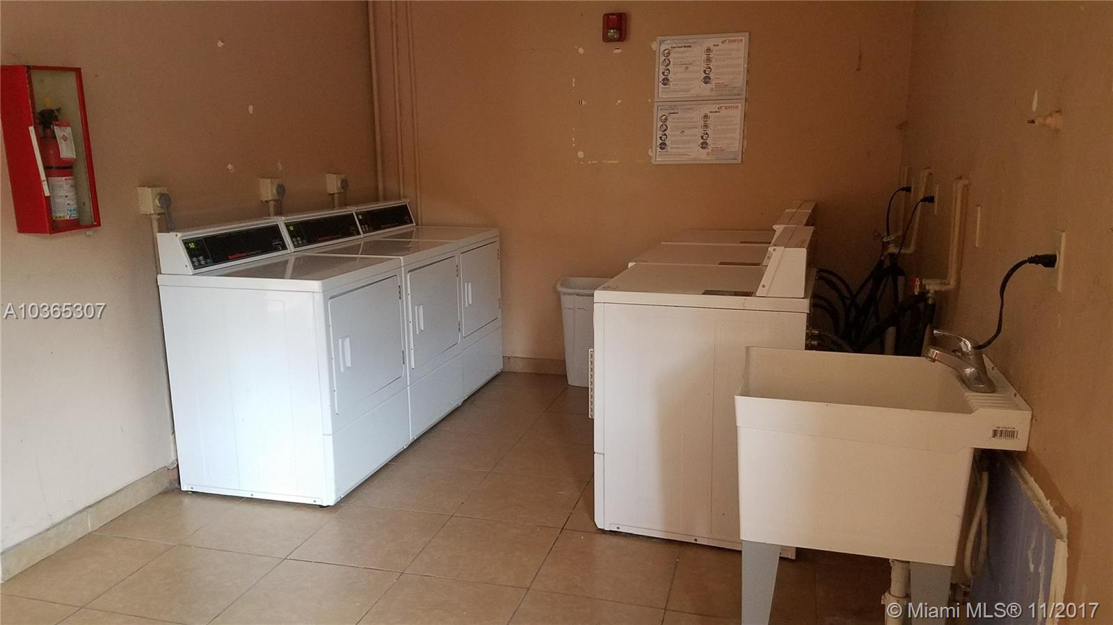 LAKEVIEW GARDENS CONDO - Residential