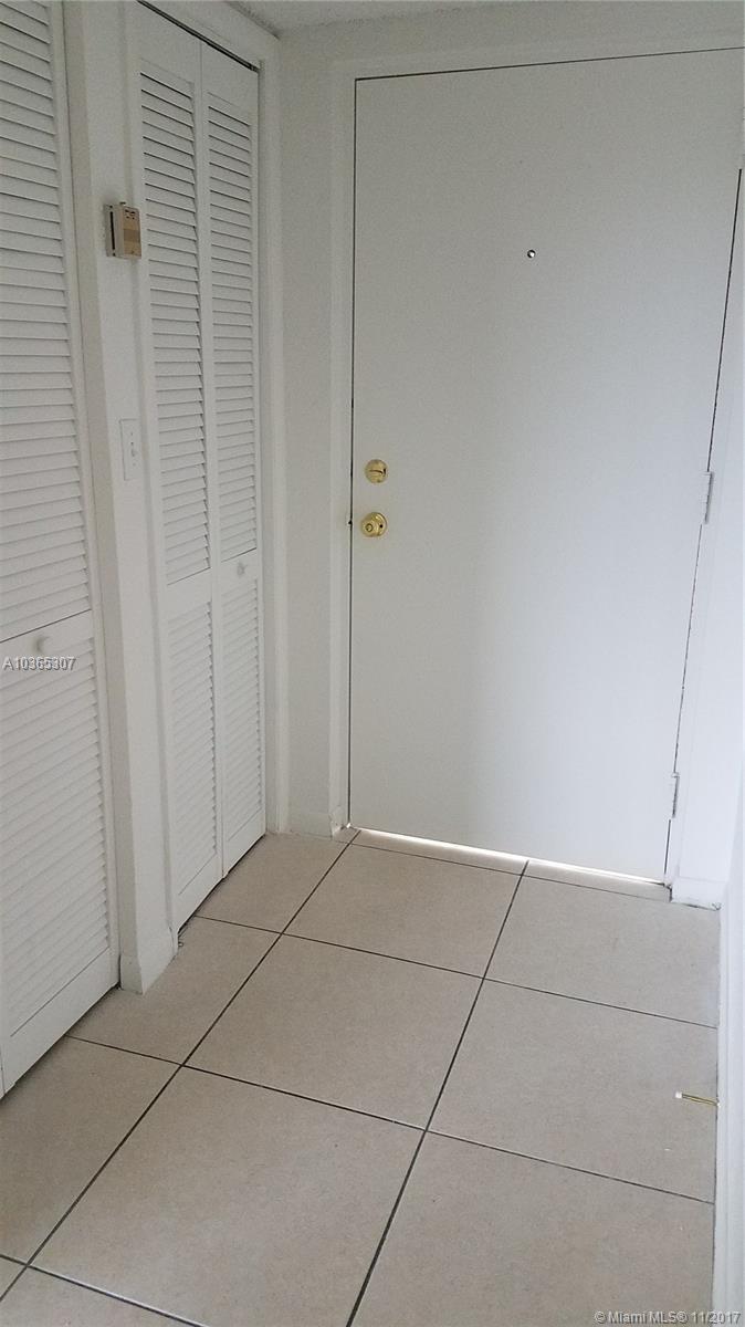 LAKEVIEW GARDENS CONDO - Residential