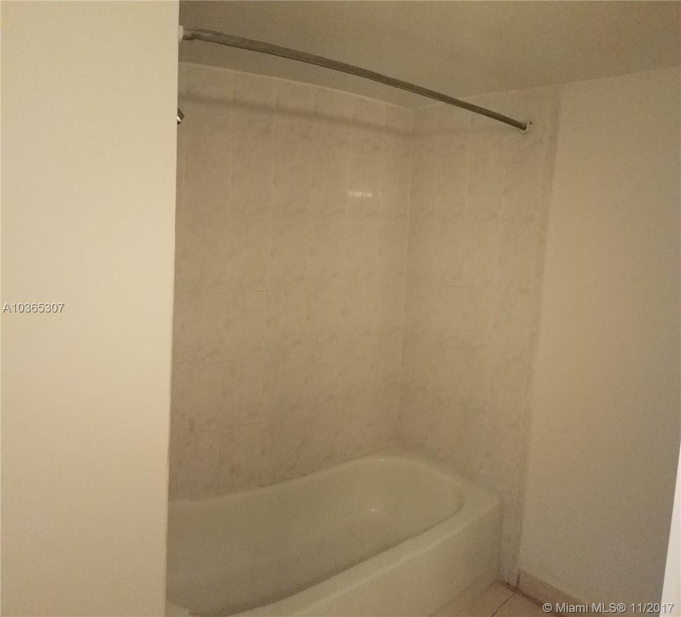 LAKEVIEW GARDENS CONDO - Residential