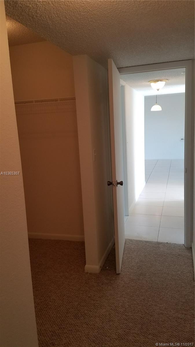 LAKEVIEW GARDENS CONDO - Residential