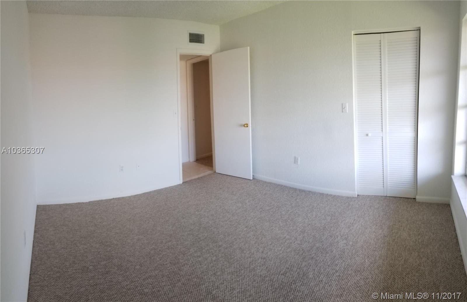 LAKEVIEW GARDENS CONDO - Residential