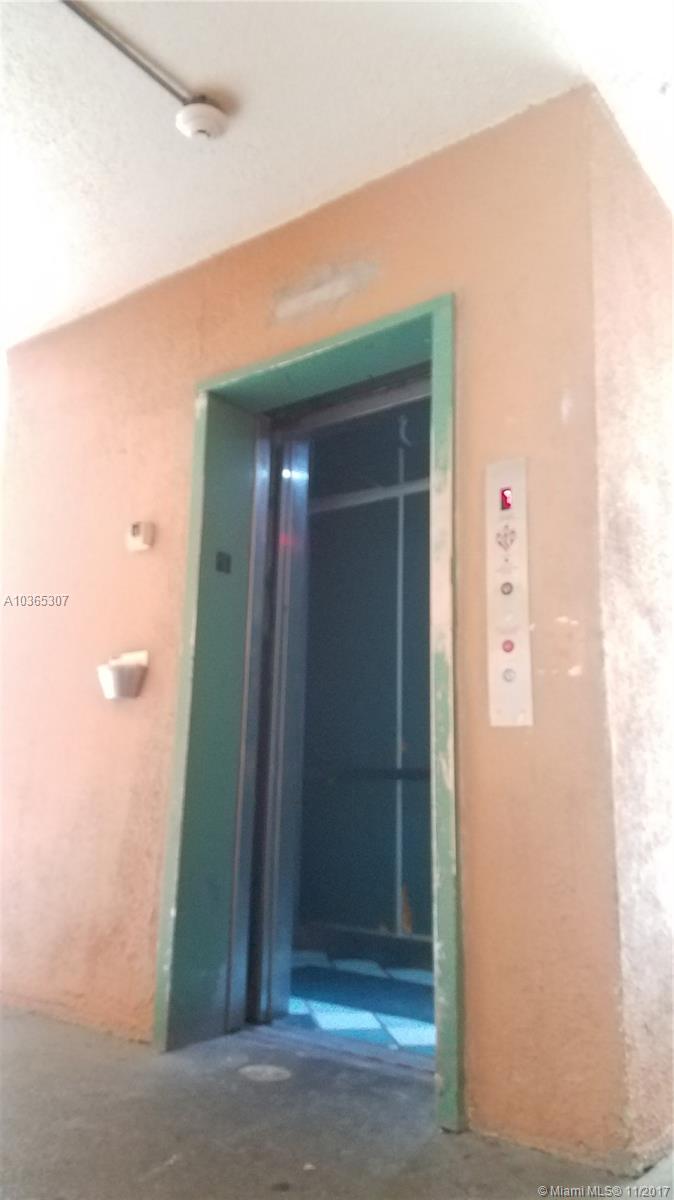 LAKEVIEW GARDENS CONDO - Residential