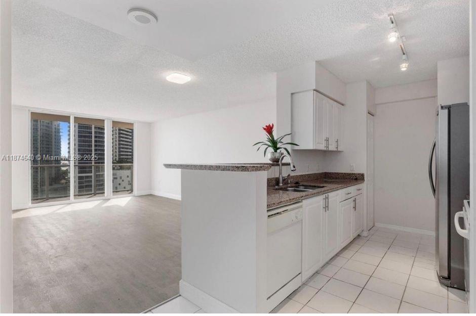 1155 Brickell Bay Dr 1705