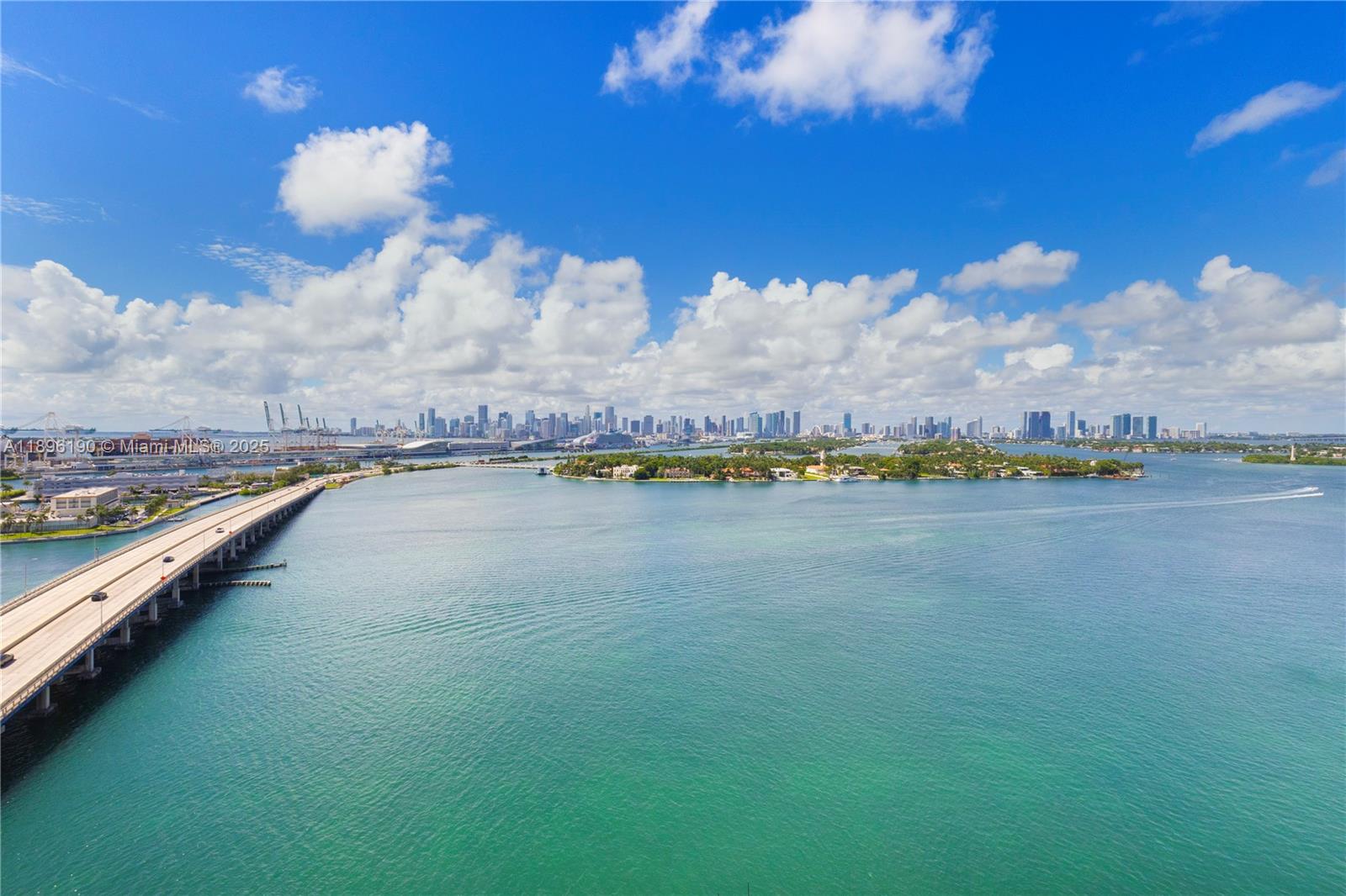 THE BENTLEY BAY CONDO - Residential Lease