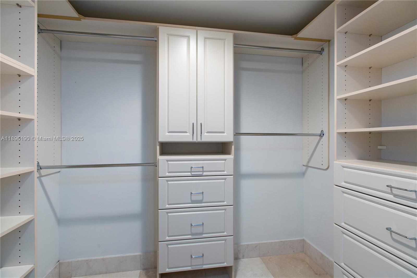 THE BENTLEY BAY CONDO - Residential Lease