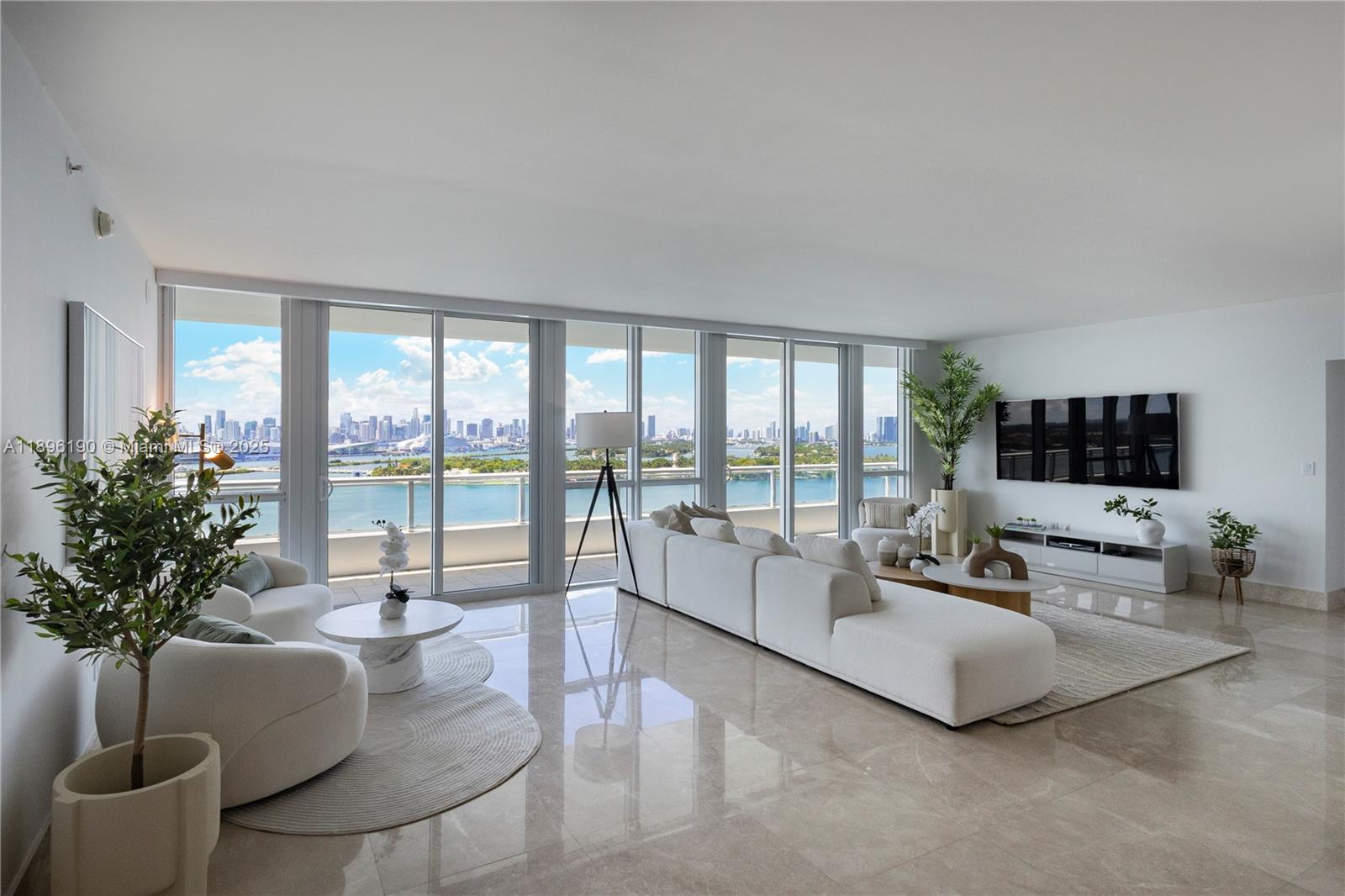 THE BENTLEY BAY CONDO - Residential Lease