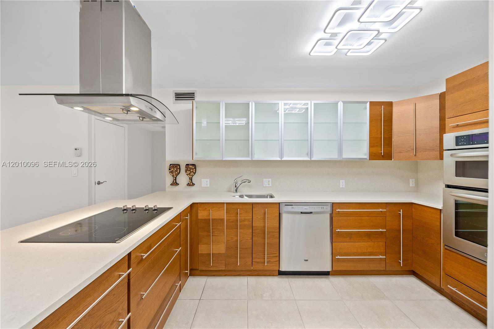 CORONADO CONDO- TOWER II - Residential