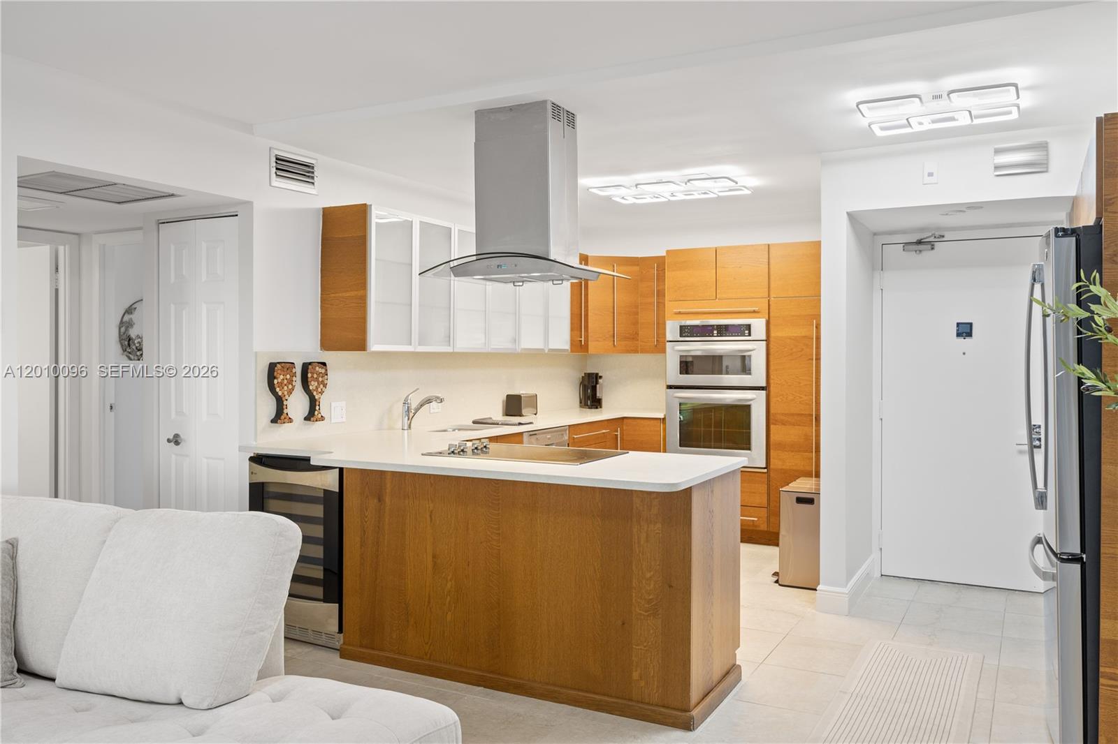 CORONADO CONDO- TOWER II - Residential