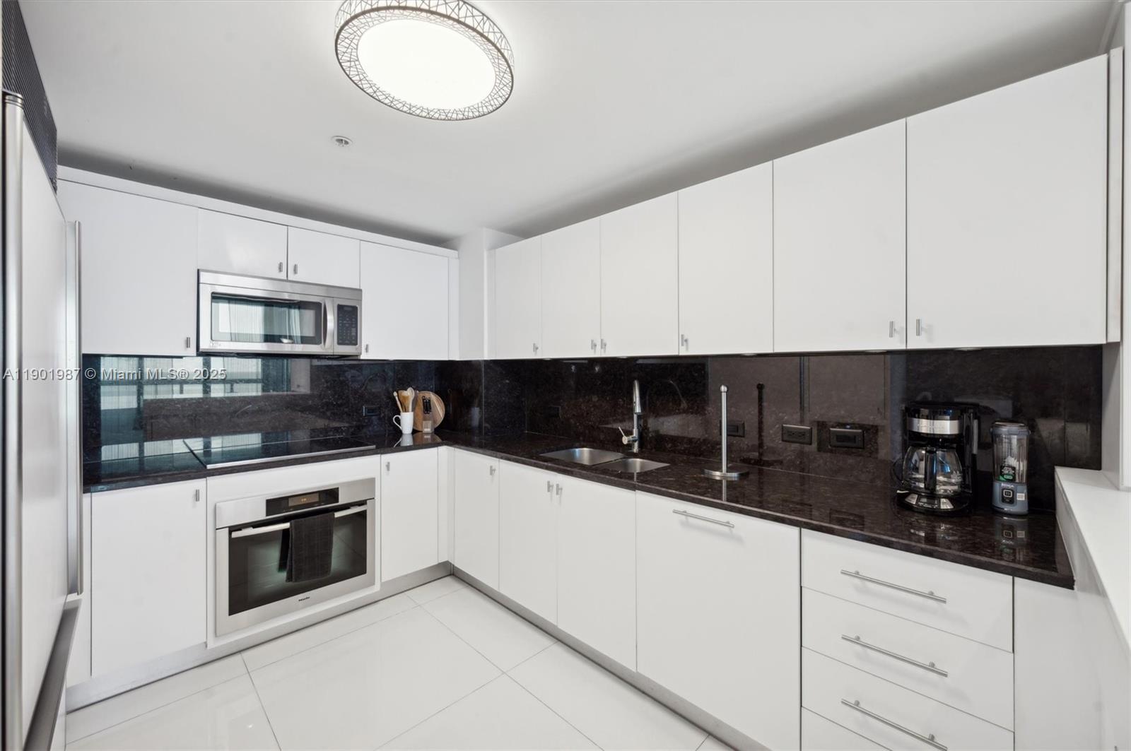 NORTH CARILLON BEACH COND - Residential