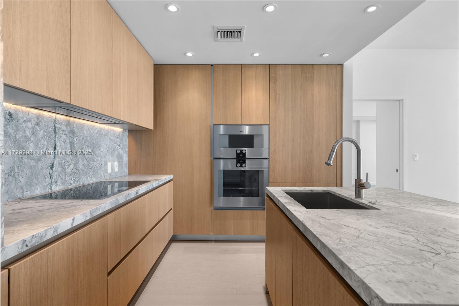 500 Alton Rd 3704